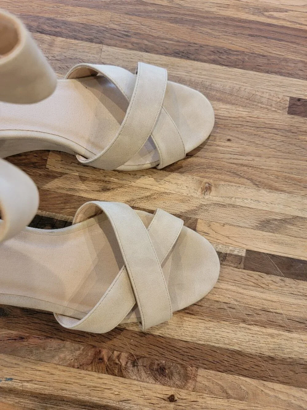 CL by Laundry Canty Wedge Sandal. Beige/Natural/Taupe